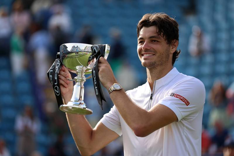 Taylor Fritz holding the Lexus Eastbourne Open trophy in 2025