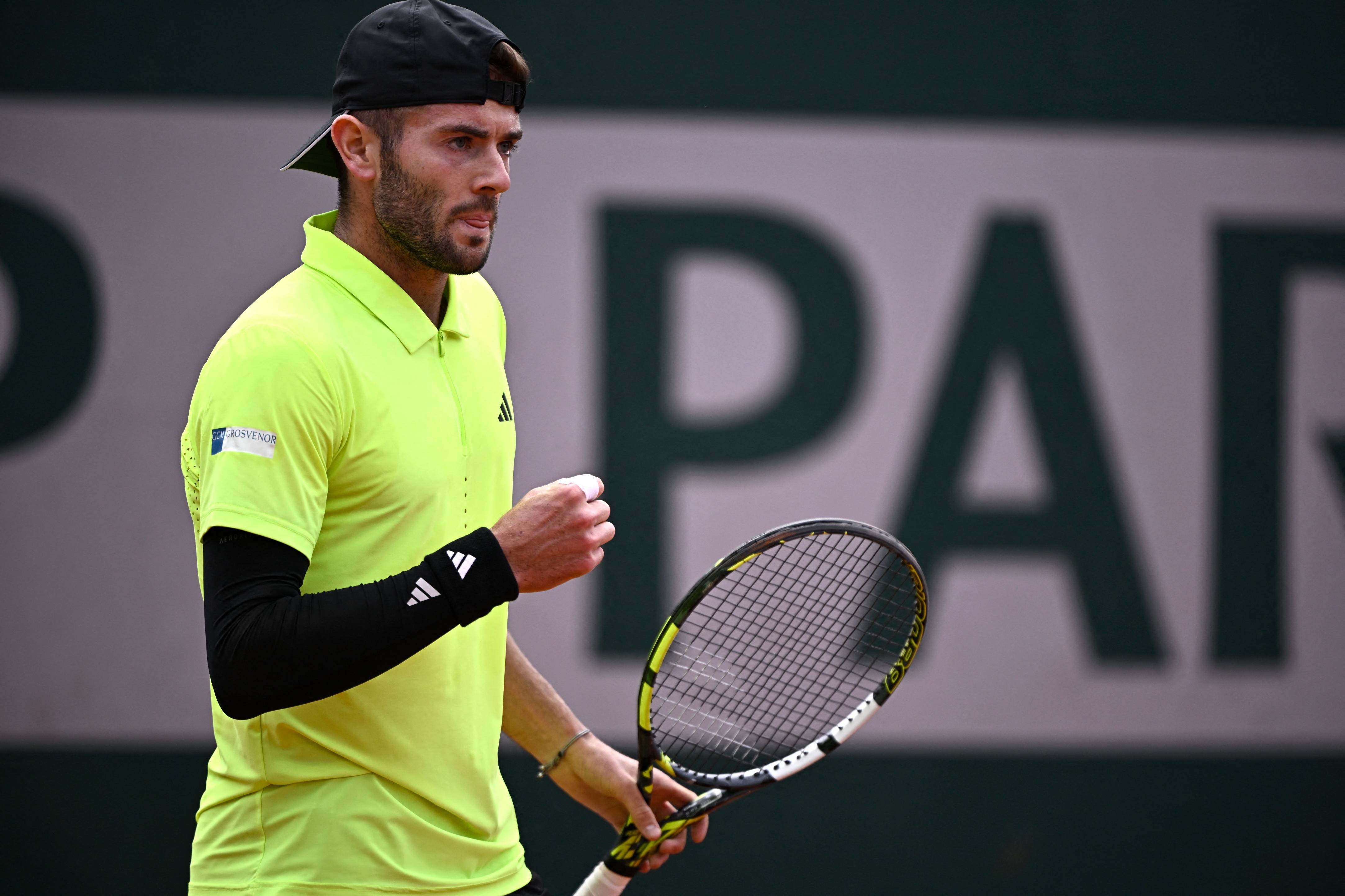 2025-Jacob-Fearnley-Roland-Garros-R1.jpg