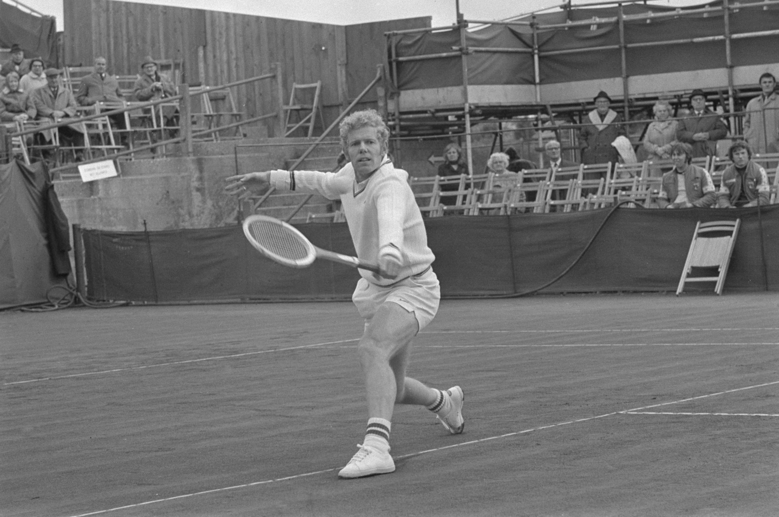 1976-Mark-Cox.jpg