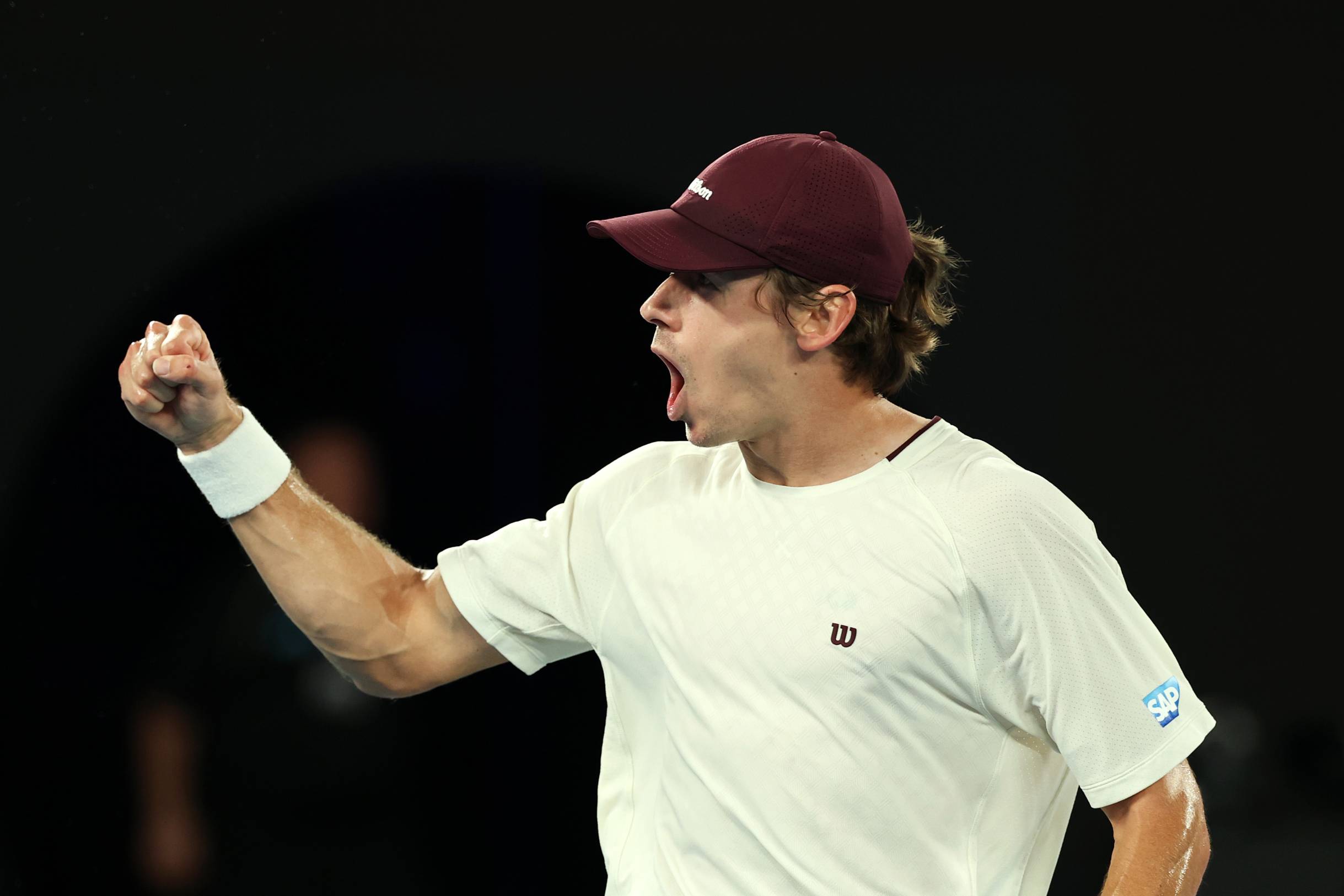 2026-Alex-de-Minaur-Aus-Open-celebration.jpg