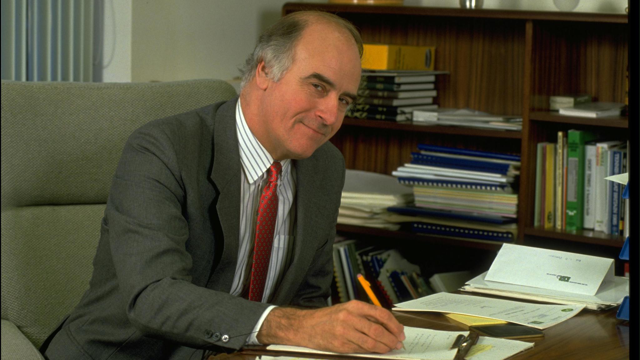 Tribute to former LTA Chief Executive Ian Peacock OBE