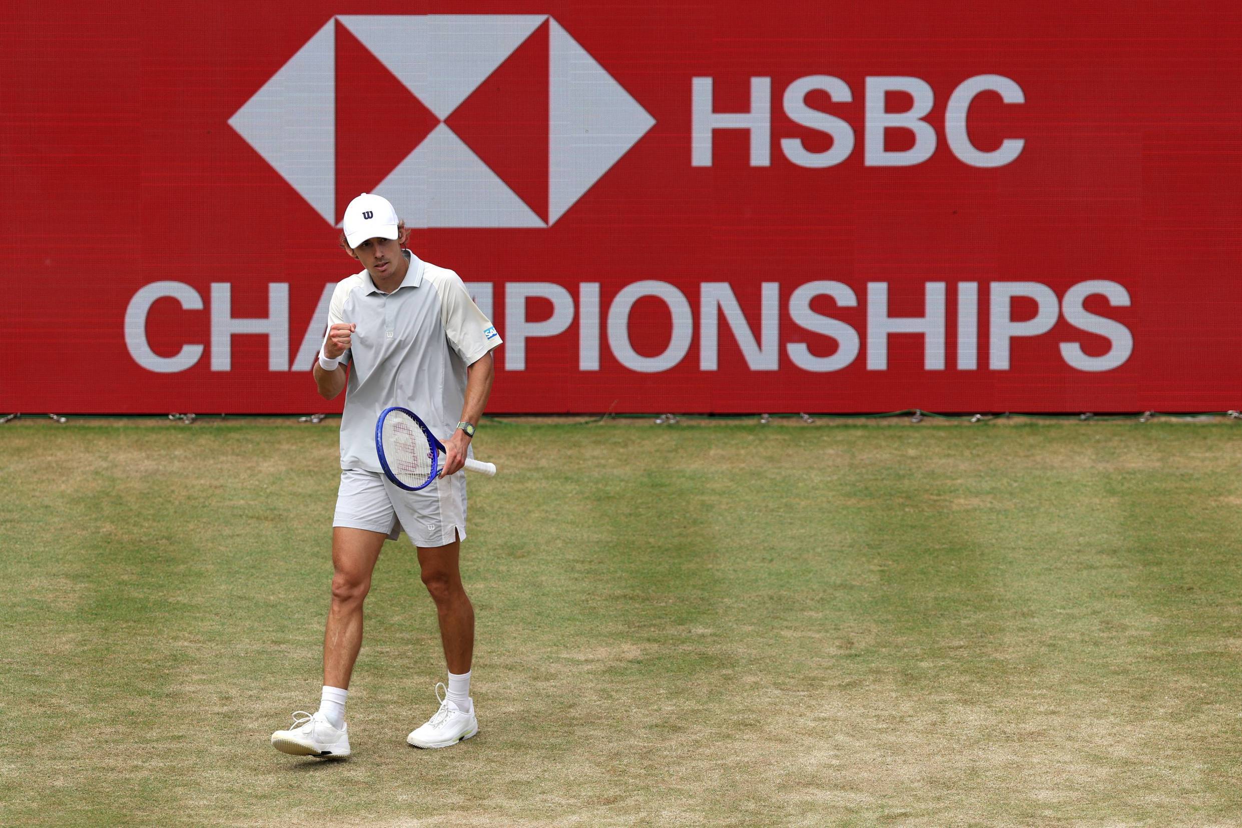 HSBC Championships 2026: Alex de Minaur eases past Denis Shapovalov to reach third Queen’s quarter-final