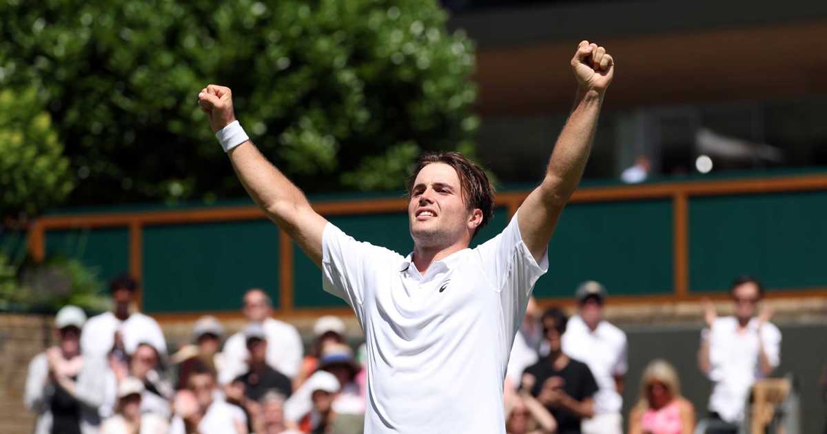 Arthur Fery celebrates reaching the Wimbledon third round