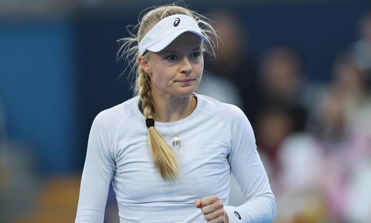 Harriet Dart defeats Paula Badosa to reach Guangzhou Open semi-final