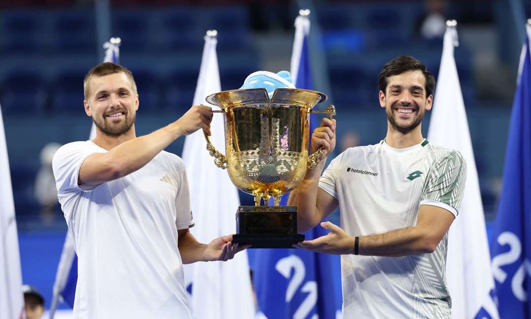Julian Cash and Lloyd Glasspool crowned China Open men's doubles champions