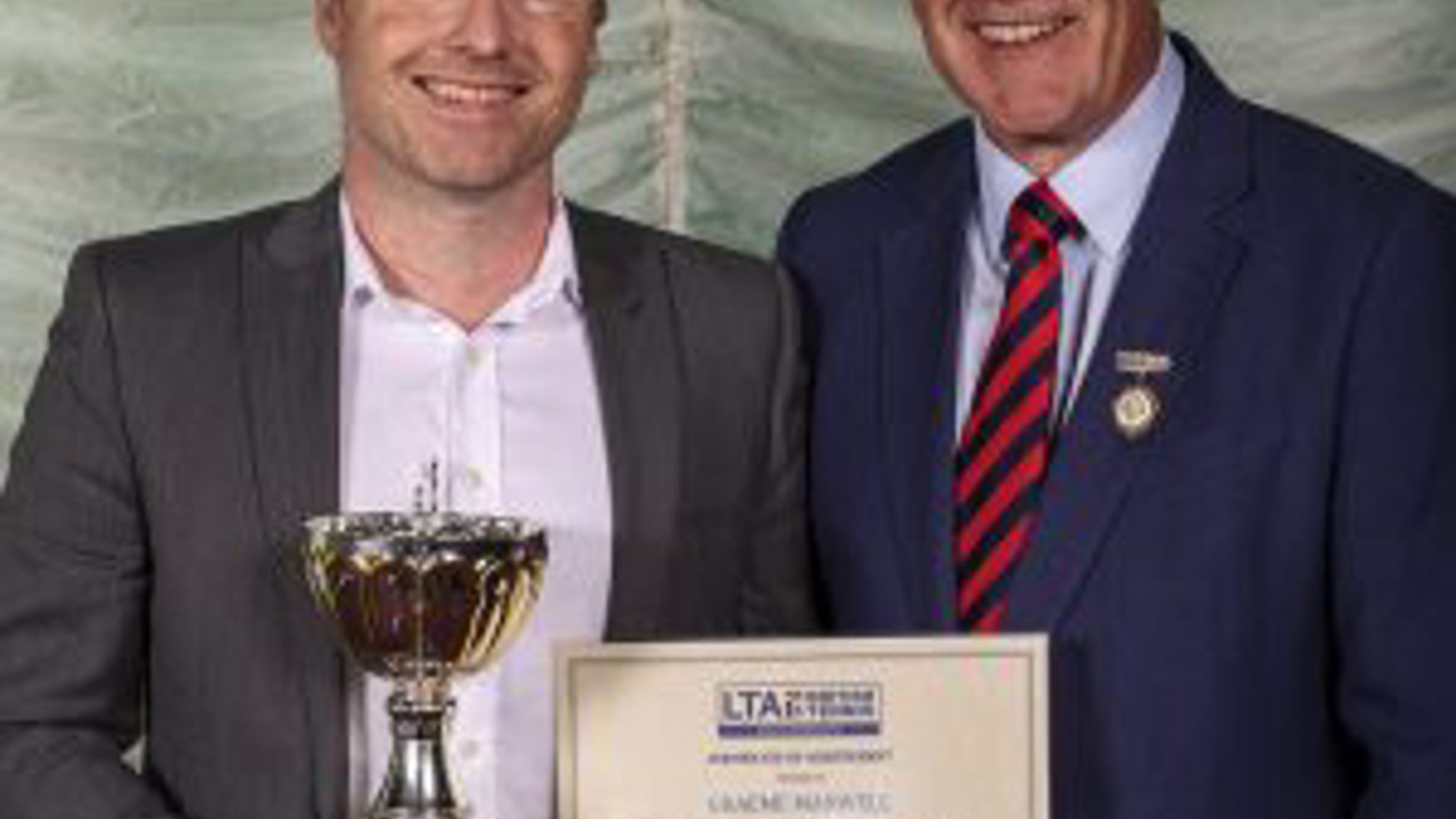 Graeme manwell accepting award 